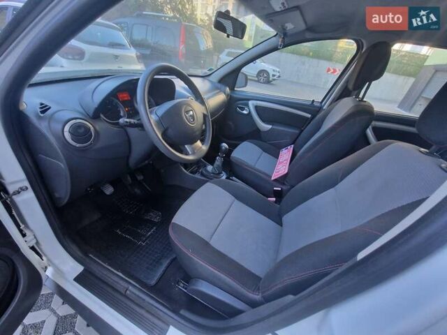 Білий Дачія Duster, об'ємом двигуна 1.5 л та пробігом 207 тис. км за 8900 $, фото 19 на Automoto.ua