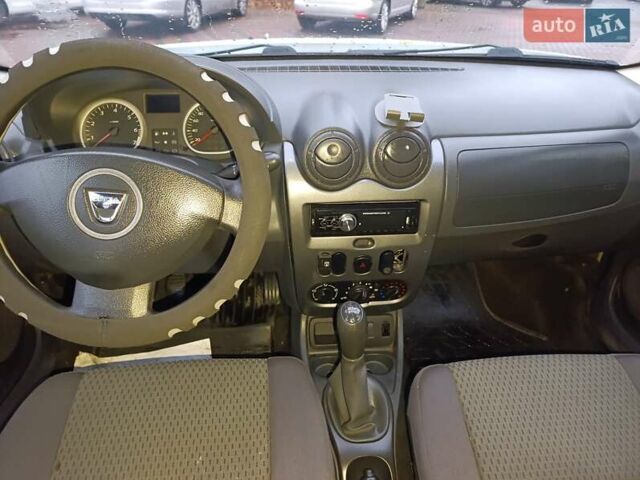 Белый Дачия Duster, объемом двигателя 1.6 л и пробегом 227 тыс. км за 7777 $, фото 17 на Automoto.ua