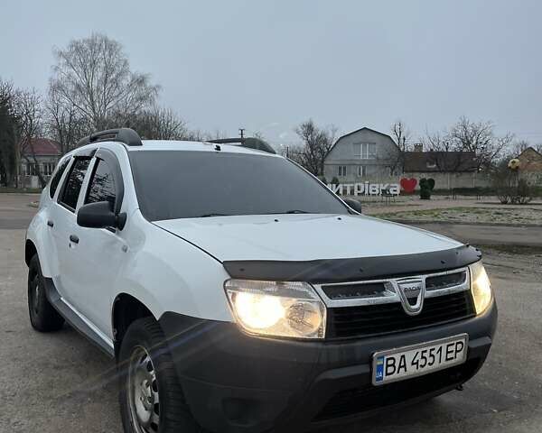 Белый Дачия Duster, объемом двигателя 1.5 л и пробегом 274 тыс. км за 7400 $, фото 4 на Automoto.ua