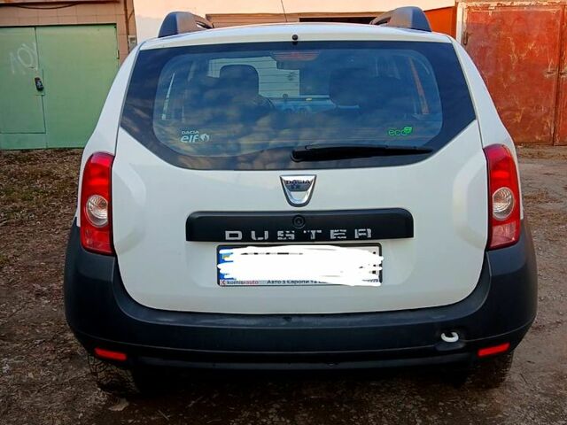 Белый Дачия Duster, объемом двигателя 15 л и пробегом 276 тыс. км за 9500 $, фото 1 на Automoto.ua