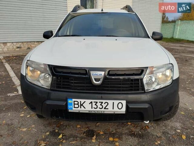 Белый Дачия Duster, объемом двигателя 1.6 л и пробегом 220 тыс. км за 7199 $, фото 9 на Automoto.ua
