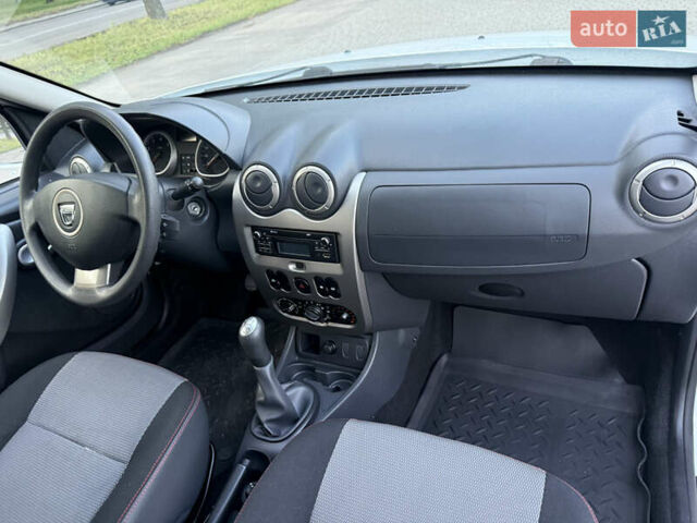 Белый Дачия Duster, объемом двигателя 1.6 л и пробегом 213 тыс. км за 6699 $, фото 23 на Automoto.ua