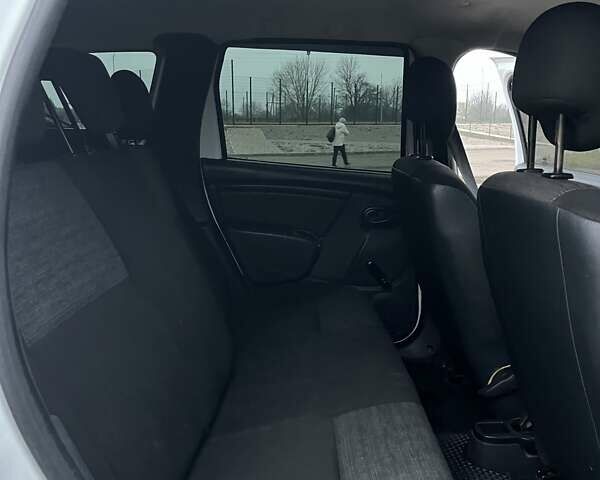 Белый Дачия Duster, объемом двигателя 1.5 л и пробегом 274 тыс. км за 7400 $, фото 17 на Automoto.ua