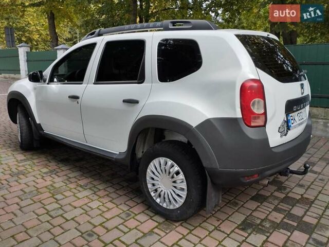 Белый Дачия Duster, объемом двигателя 1.6 л и пробегом 220 тыс. км за 7499 $, фото 6 на Automoto.ua