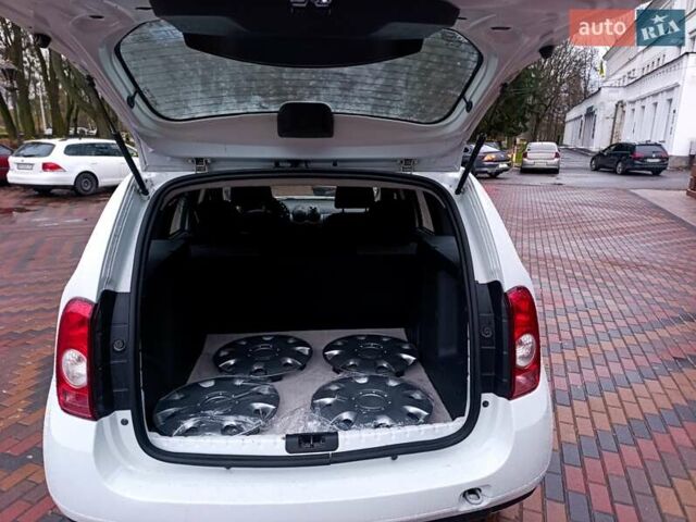 Белый Дачия Duster, объемом двигателя 1.6 л и пробегом 227 тыс. км за 7777 $, фото 21 на Automoto.ua