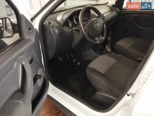 Белый Дачия Duster, объемом двигателя 1.6 л и пробегом 220 тыс. км за 7499 $, фото 8 на Automoto.ua