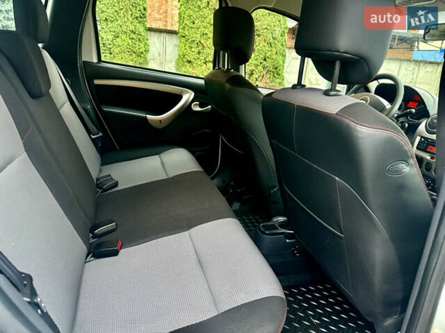 Дачия Duster 2013 в Ровно на Automoto.ua Белый Дачия Duster, объемом двигателя 1.6 л и пробегом 213 тыс. км за 7699 $, фото 24 на Automoto.ua