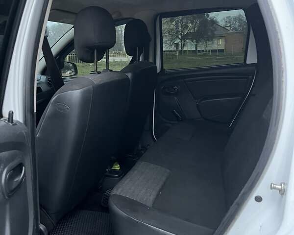 Белый Дачия Duster, объемом двигателя 1.5 л и пробегом 274 тыс. км за 7400 $, фото 8 на Automoto.ua