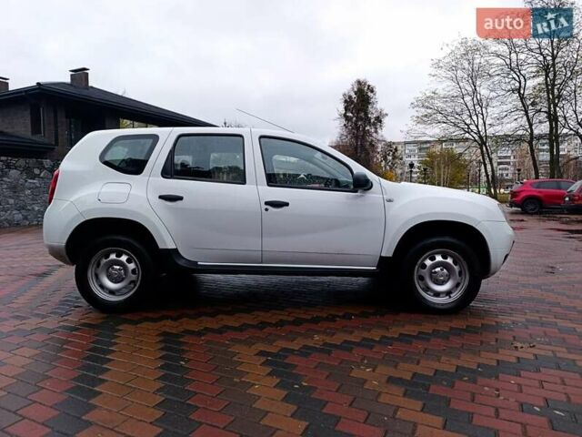 Белый Дачия Duster, объемом двигателя 1.6 л и пробегом 227 тыс. км за 7777 $, фото 6 на Automoto.ua