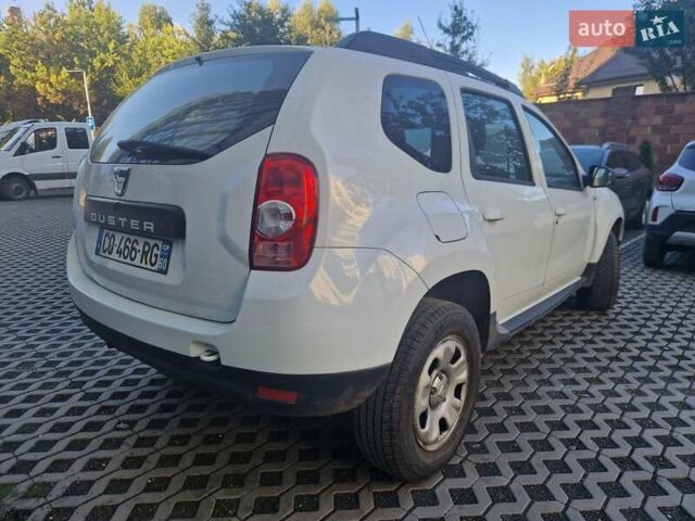 Білий Дачія Duster, об'ємом двигуна 1.5 л та пробігом 207 тис. км за 8900 $, фото 6 на Automoto.ua