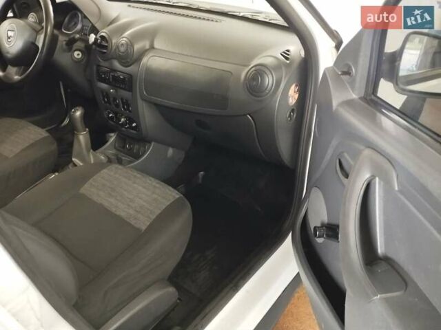 Белый Дачия Duster, объемом двигателя 1.6 л и пробегом 220 тыс. км за 7499 $, фото 12 на Automoto.ua