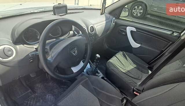 Белый Дачия Duster, объемом двигателя 1.5 л и пробегом 403 тыс. км за 7500 $, фото 2 на Automoto.ua