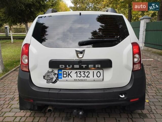 Белый Дачия Duster, объемом двигателя 1.6 л и пробегом 220 тыс. км за 7499 $, фото 4 на Automoto.ua