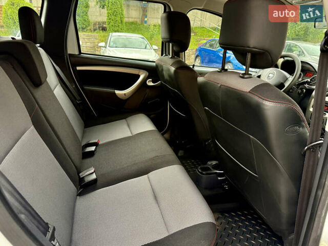 Білий Дачія Duster, об'ємом двигуна 1.6 л та пробігом 212 тис. км за 7299 $, фото 19 на Automoto.ua