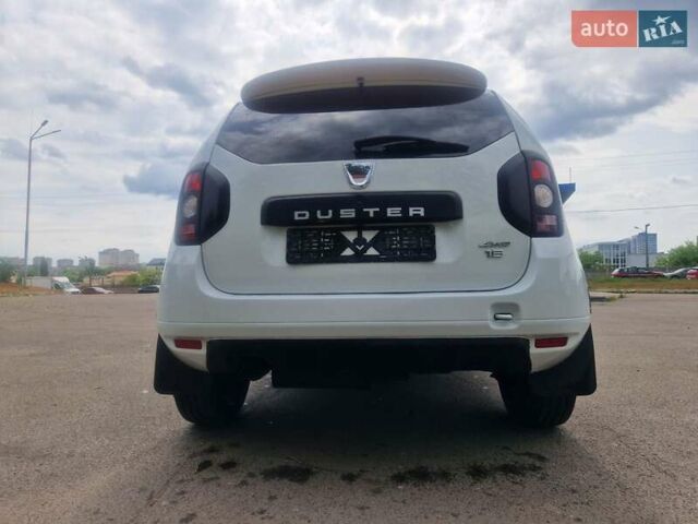 Белый Дачия Duster, объемом двигателя 1.6 л и пробегом 157 тыс. км за 8499 $, фото 2 на Automoto.ua