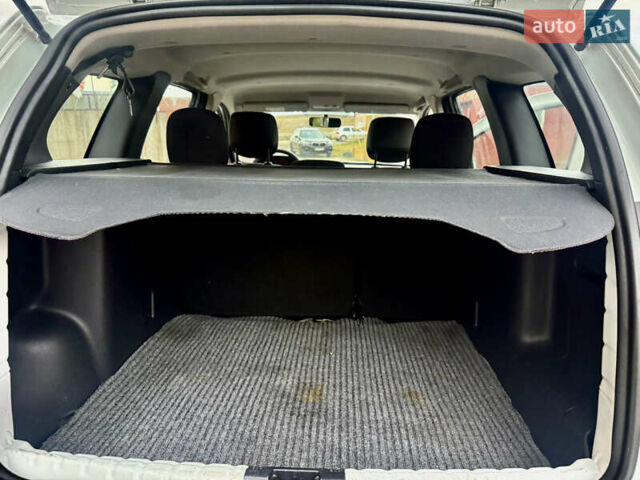 Дачия Duster 2013 в Ровно на Automoto.ua Белый Дачия Duster, объемом двигателя 1.6 л и пробегом 213 тыс. км за 7699 $, фото 30 на Automoto.ua