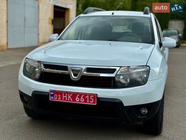 Білий Дачія Duster, об'ємом двигуна 1.6 л та пробігом 212 тис. км за 7299 $, фото 1 на Automoto.ua