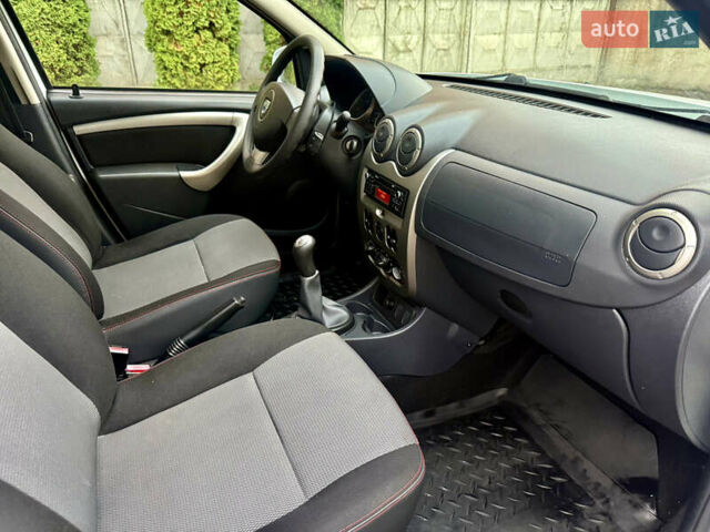 Дачия Duster 2013 в Ровно на Automoto.ua Белый Дачия Duster, объемом двигателя 1.6 л и пробегом 213 тыс. км за 7699 $, фото 27 на Automoto.ua