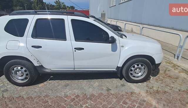 Белый Дачия Duster, объемом двигателя 1.5 л и пробегом 403 тыс. км за 7500 $, фото 5 на Automoto.ua