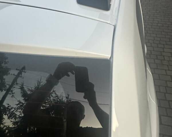 Белый Дачия Duster, объемом двигателя 1.5 л и пробегом 170 тыс. км за 10800 $, фото 14 на Automoto.ua