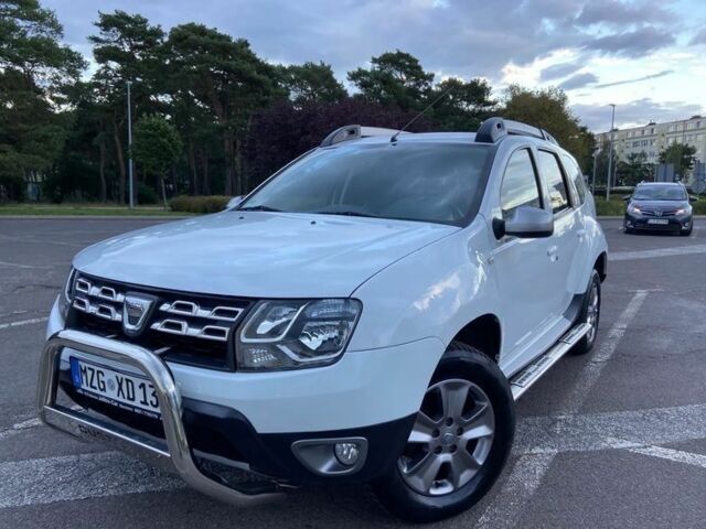 Белый Дачия Duster, объемом двигателя 1.6 л и пробегом 72 тыс. км за 7400 $, фото 3 на Automoto.ua