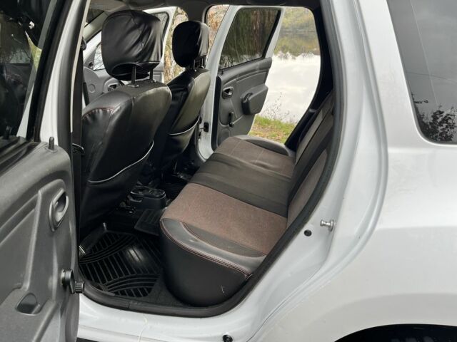 Білий Дачія Duster, об'ємом двигуна 1.6 л та пробігом 219 тис. км за 10700 $, фото 18 на Automoto.ua