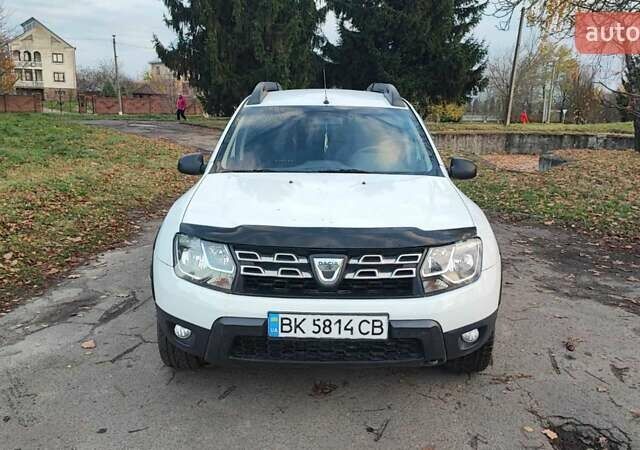 Белый Дачия Duster, объемом двигателя 1.5 л и пробегом 186 тыс. км за 9950 $, фото 6 на Automoto.ua
