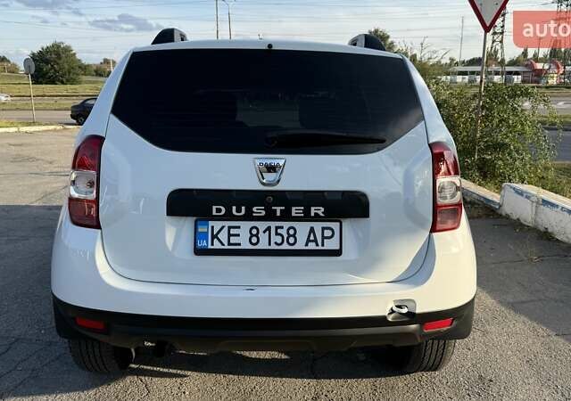 Белый Дачия Duster, объемом двигателя 1.46 л и пробегом 180 тыс. км за 10000 $, фото 3 на Automoto.ua