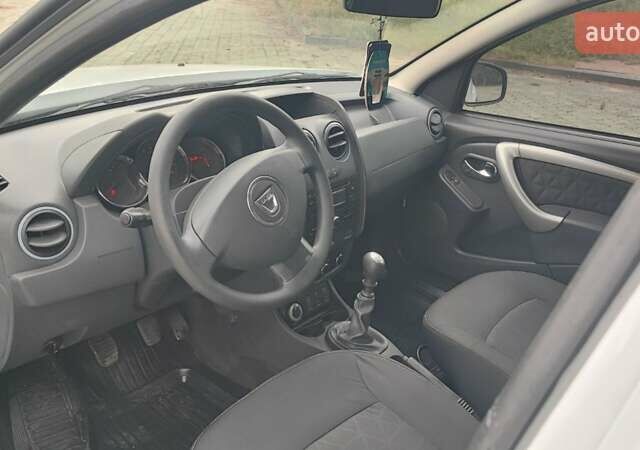 Белый Дачия Duster, объемом двигателя 1.5 л и пробегом 186 тыс. км за 9950 $, фото 13 на Automoto.ua