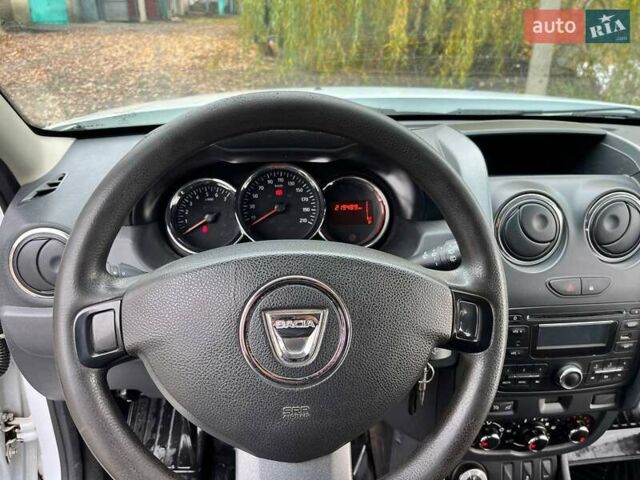 Белый Дачия Duster, объемом двигателя 1.6 л и пробегом 220 тыс. км за 10600 $, фото 13 на Automoto.ua