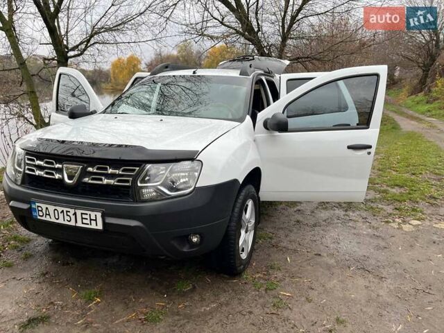 Белый Дачия Duster, объемом двигателя 1.6 л и пробегом 220 тыс. км за 10600 $, фото 1 на Automoto.ua