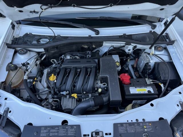Білий Дачія Duster, об'ємом двигуна 1.6 л та пробігом 203 тис. км за 9950 $, фото 15 на Automoto.ua