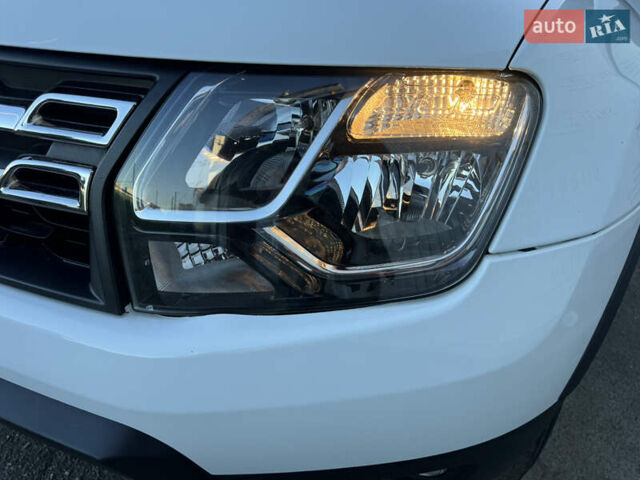 Білий Дачія Duster, об'ємом двигуна 1.6 л та пробігом 203 тис. км за 9950 $, фото 38 на Automoto.ua