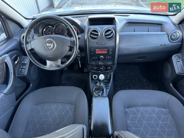 Білий Дачія Duster, об'ємом двигуна 1.6 л та пробігом 203 тис. км за 9950 $, фото 10 на Automoto.ua
