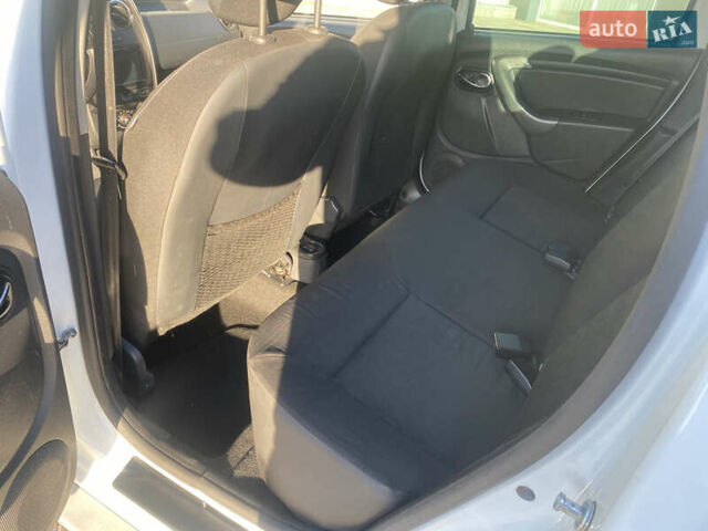 Білий Дачія Duster, об'ємом двигуна 1.5 л та пробігом 188 тис. км за 11300 $, фото 9 на Automoto.ua