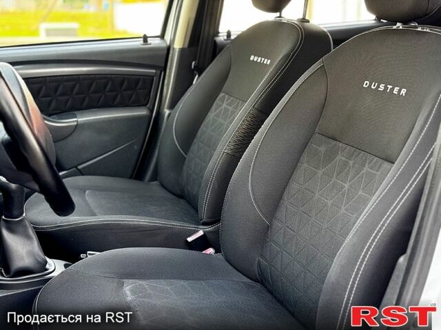Білий Дачія Duster, об'ємом двигуна 1.6 л та пробігом 234 тис. км за 10800 $, фото 4 на Automoto.ua