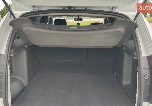 Белый Дачия Duster, объемом двигателя 1.5 л и пробегом 186 тыс. км за 9950 $, фото 8 на Automoto.ua
