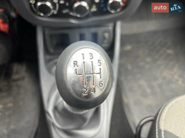 Белый Дачия Duster, объемом двигателя 1.5 л и пробегом 259 тыс. км за 8650 $, фото 21 на Automoto.ua
