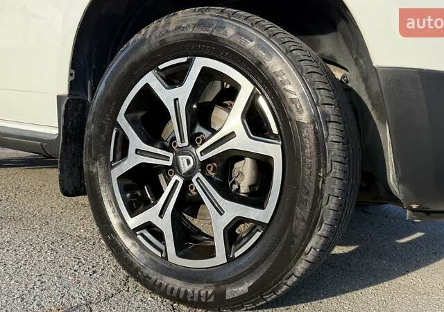 Белый Дачия Duster, объемом двигателя 1.46 л и пробегом 180 тыс. км за 10000 $, фото 9 на Automoto.ua