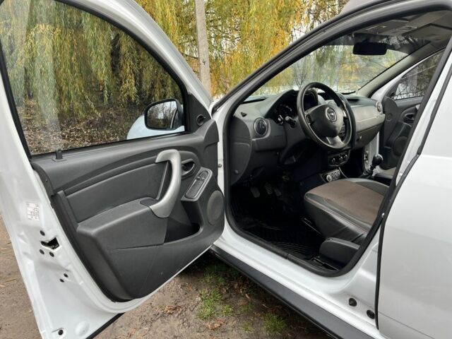 Білий Дачія Duster, об'ємом двигуна 1.6 л та пробігом 219 тис. км за 10700 $, фото 11 на Automoto.ua