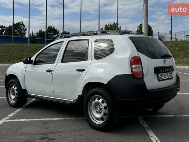 Білий Дачія Duster, об'ємом двигуна 1.6 л та пробігом 259 тис. км за 7700 $, фото 4 на Automoto.ua