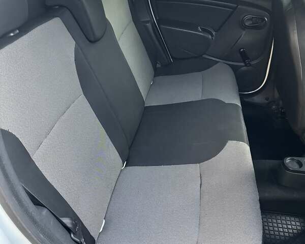 Білий Дачія Duster, об'ємом двигуна 1.6 л та пробігом 259 тис. км за 7700 $, фото 19 на Automoto.ua