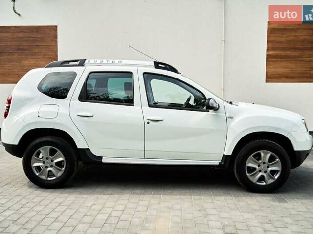 Белый Дачия Duster, объемом двигателя 1.6 л и пробегом 141 тыс. км за 9000 $, фото 3 на Automoto.ua