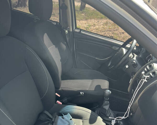 Білий Дачія Duster, об'ємом двигуна 1.5 л та пробігом 175 тис. км за 11800 $, фото 7 на Automoto.ua