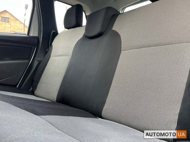 Белый Дачия Duster, объемом двигателя 1.5 л и пробегом 152 тыс. км за 9999 $, фото 16 на Automoto.ua