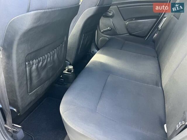 Дачия Duster 2015 в Днепре (Днепропетровске) на Automoto.ua Белый Дачия Duster, объемом двигателя 1.6 л и пробегом 170 тыс. км за 9300 $, фото 9 на Automoto.ua