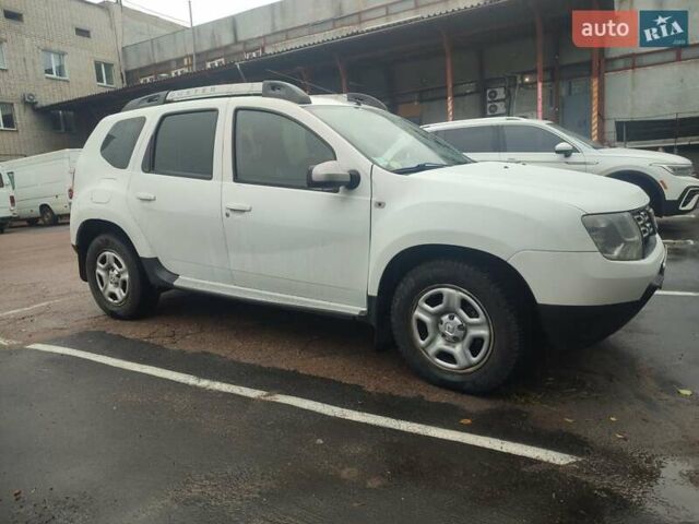 Белый Дачия Duster, объемом двигателя 1.5 л и пробегом 200 тыс. км за 9500 $, фото 4 на Automoto.ua