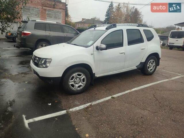 Белый Дачия Duster, объемом двигателя 1.5 л и пробегом 200 тыс. км за 9500 $, фото 5 на Automoto.ua