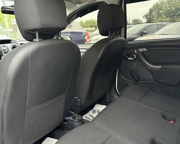 Белый Дачия Duster, объемом двигателя 1.5 л и пробегом 271 тыс. км за 10500 $, фото 17 на Automoto.ua