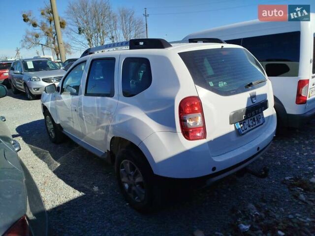 Белый Дачия Duster, объемом двигателя 1.2 л и пробегом 139 тыс. км за 9998 $, фото 4 на Automoto.ua